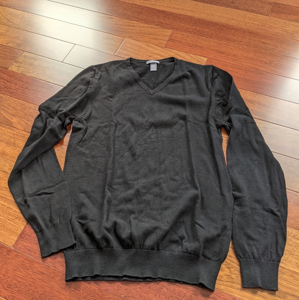 H&M BLACK V NECK SWEATER